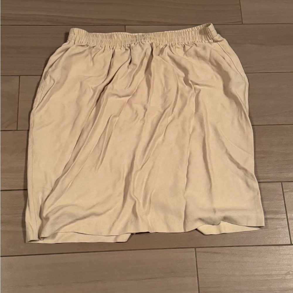 R&M Richards Cream A-Line Skirt size 20W waist 32in length 21in